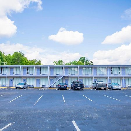 Oyo Inn Kernersville Luaran gambar