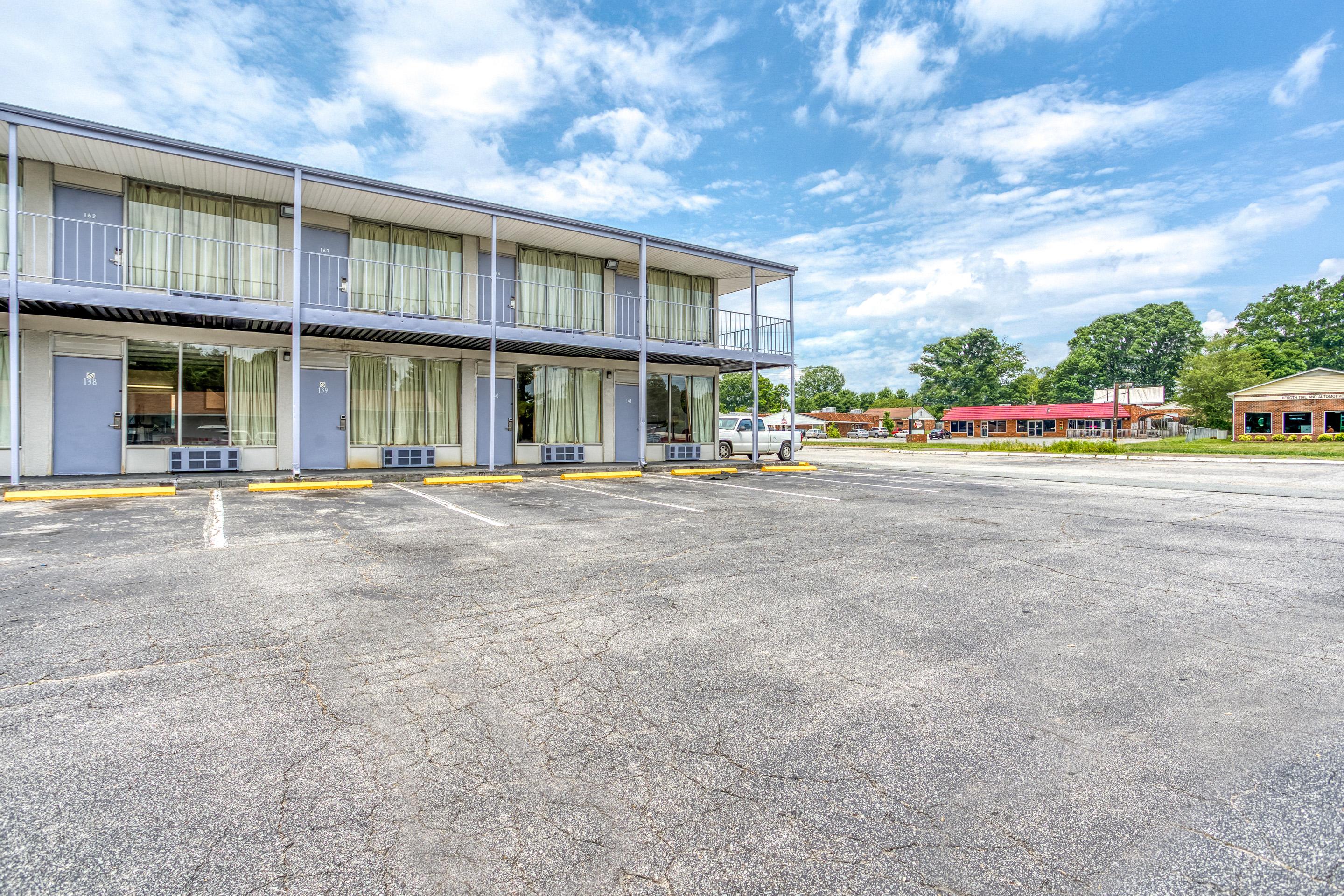 Oyo Inn Kernersville Luaran gambar