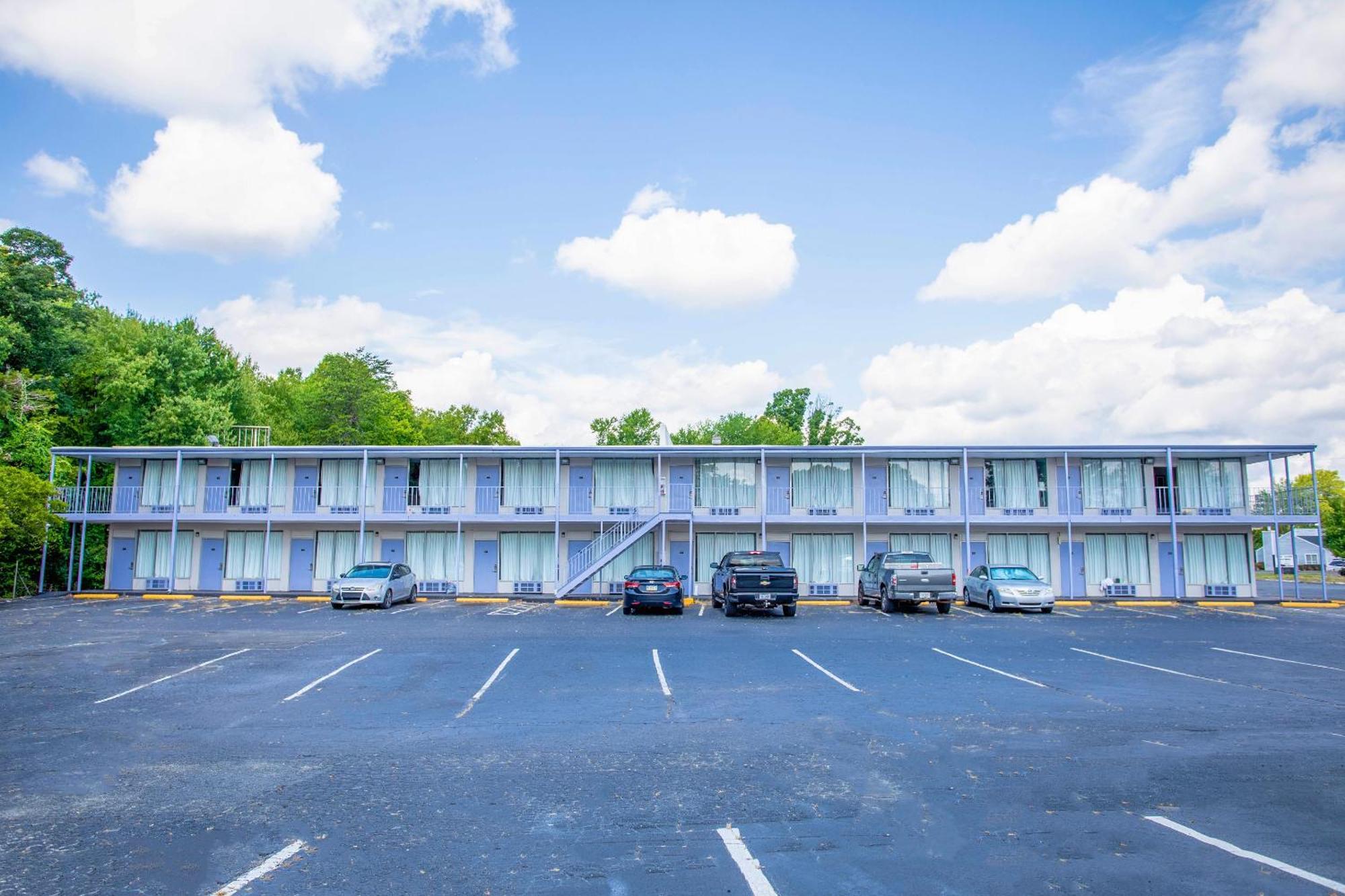 Oyo Inn Kernersville Luaran gambar